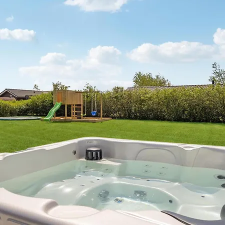 Holiday home 4 Bedroom Gorgeous In