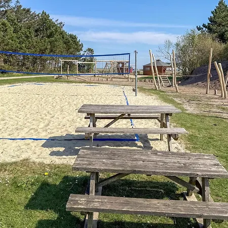 4 Bedroom Gorgeous In Holiday home